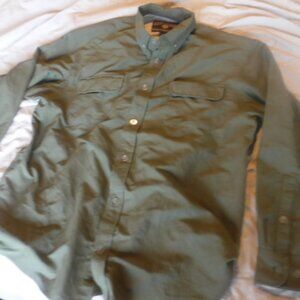 Duluth Trading Green Roll up Shirts Long sleeve button Front mens SZ L Outdoor